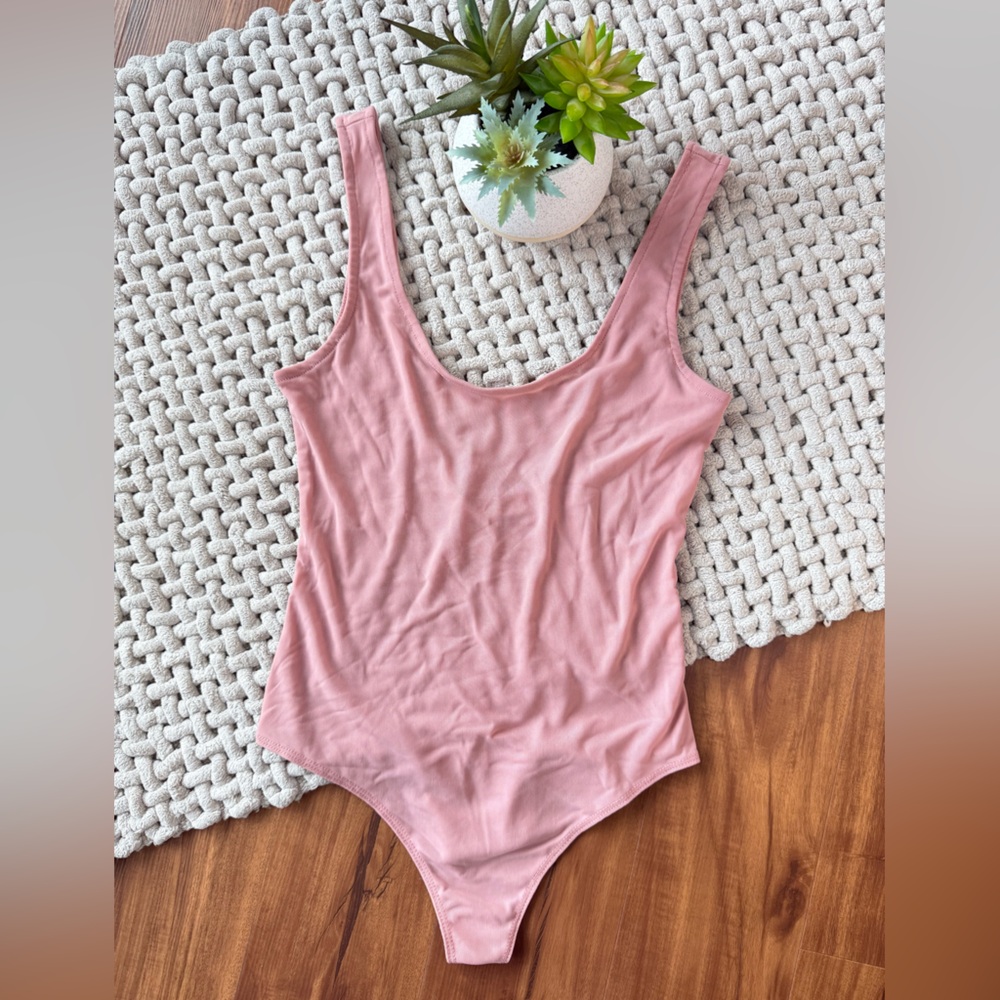 Forever 21 | Contemporary Scoop Back Sheer Mesh Bodysuit in Blush Rose | Small